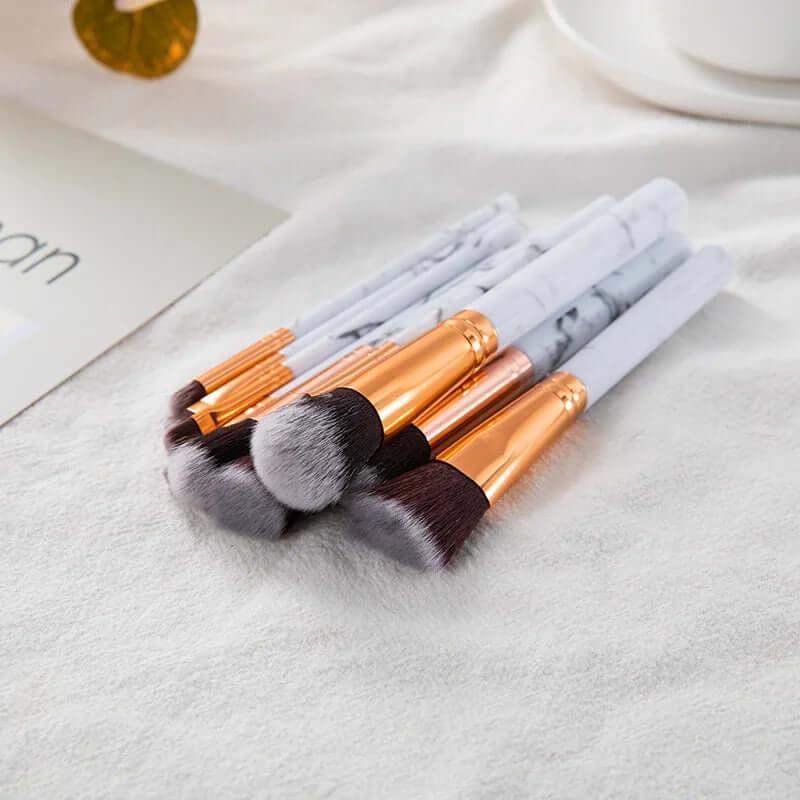 1 Kit com 10 Pincéis de Maquiagem em Cor Mármore para Rosto e Olhos